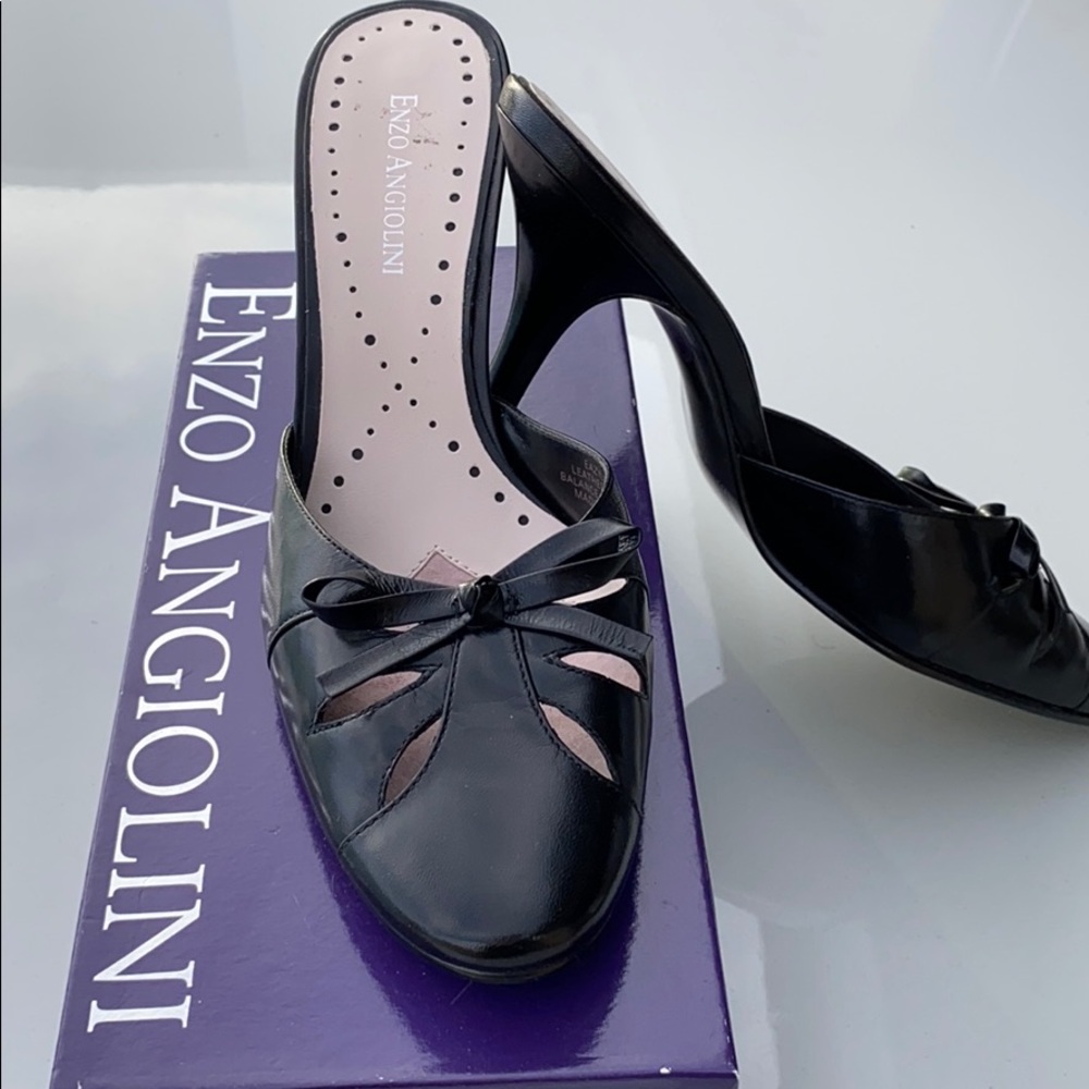 ENZO ANGIOLINI black leather heels